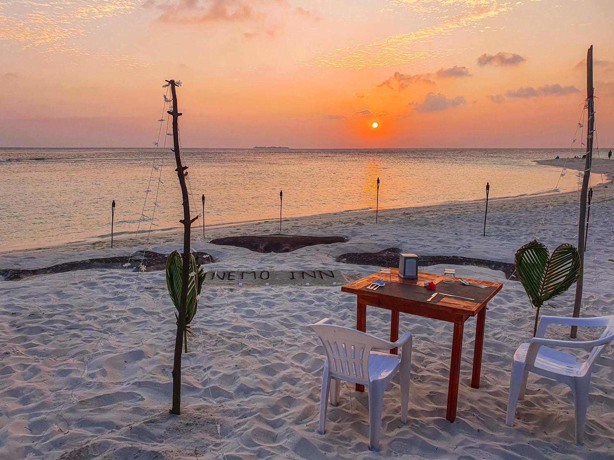 Nemo Inn Omadhoo Exterior photo