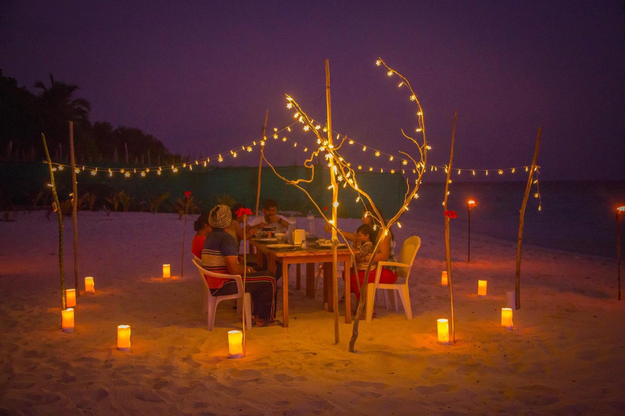 Nemo Inn Omadhoo Exterior photo