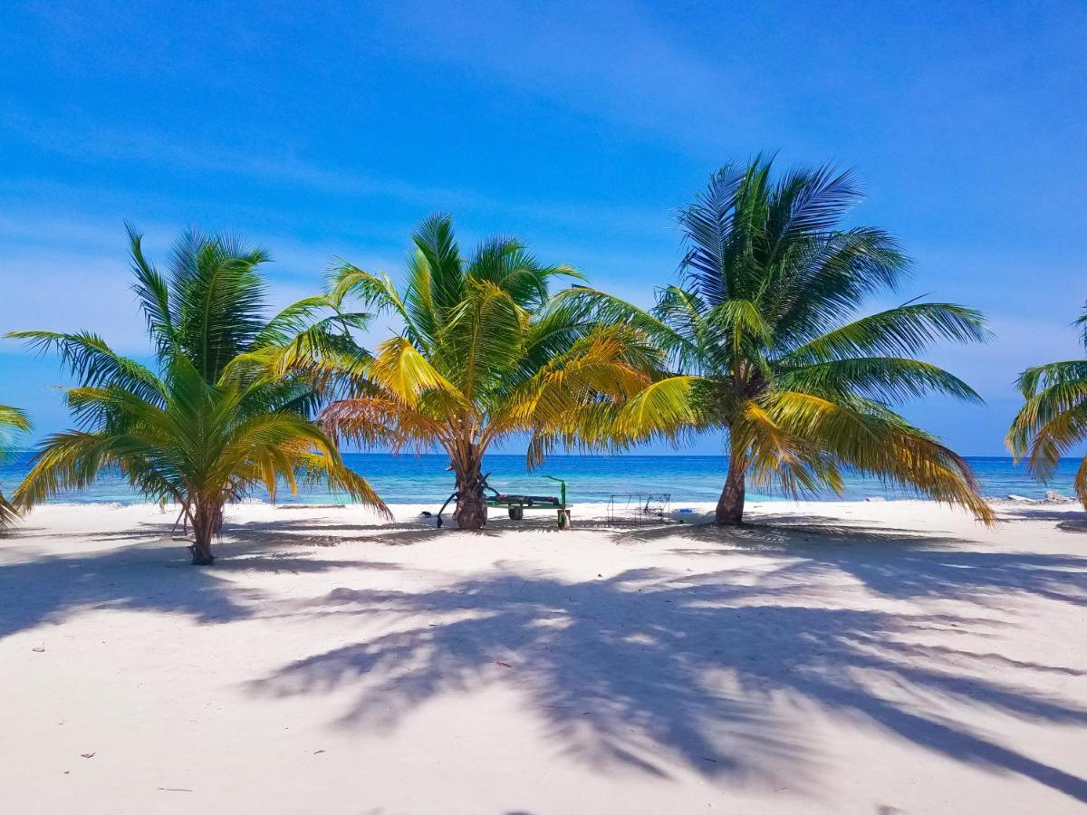 Nemo Inn Omadhoo Exterior photo
