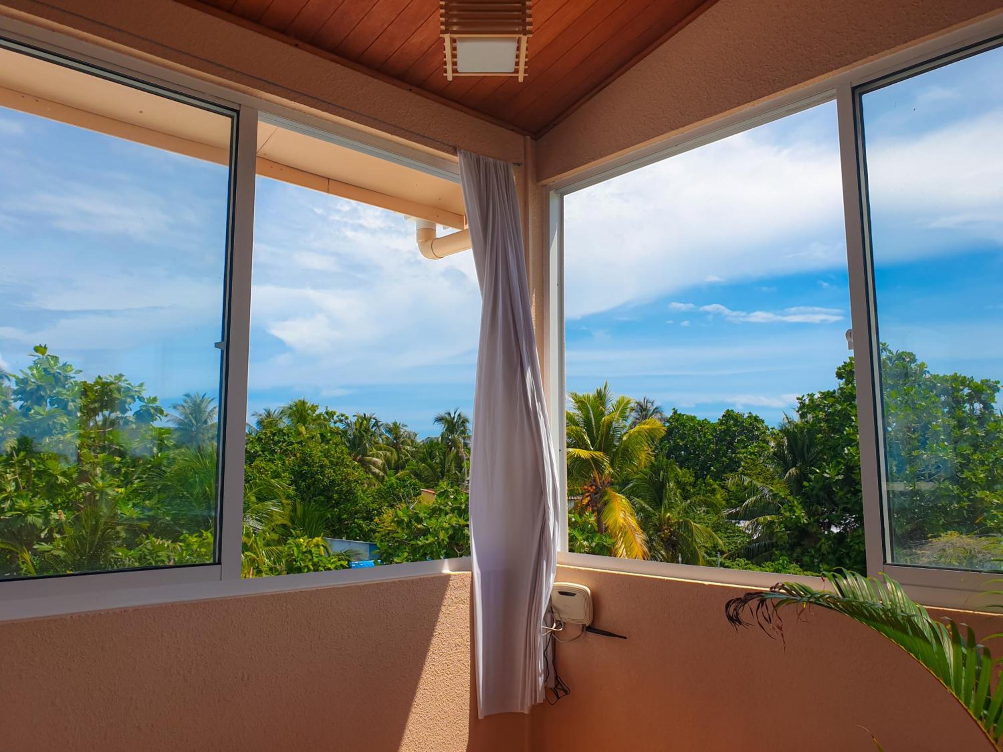 Nemo Inn Omadhoo Exterior photo